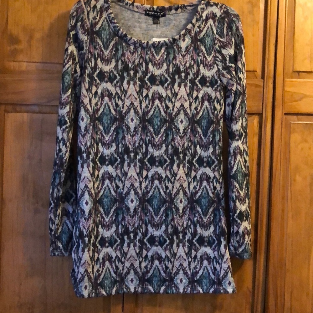 NWT About A Girl Grey Purple Aztec Long Sleeve L